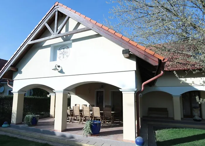 Calm Luxury Original Artworks Free Parking Διαμέρισμα Šamorín